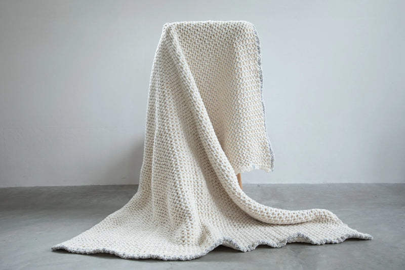 Nudos Throw