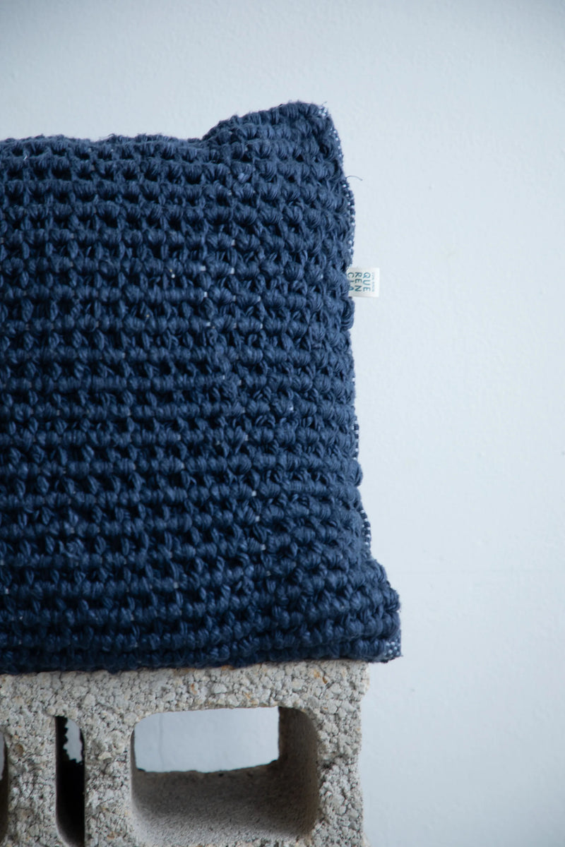 Blue Nudos